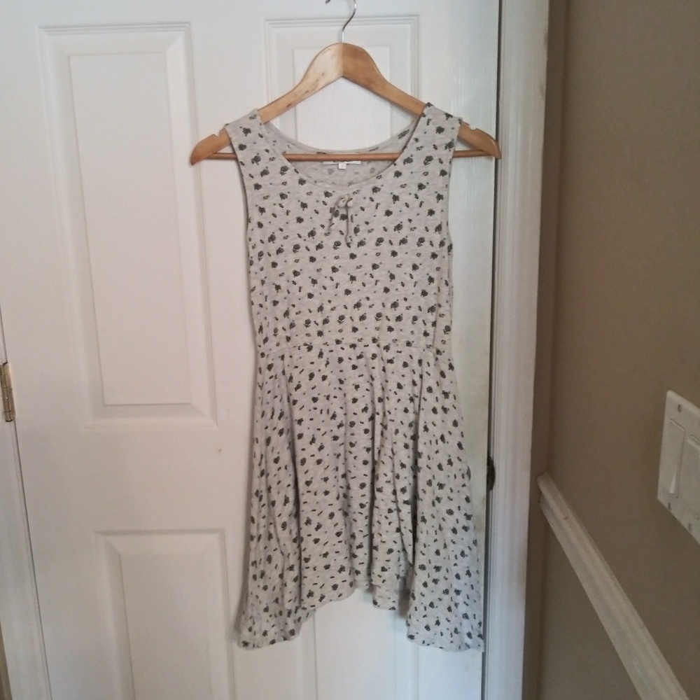 Floral sleeveless dress